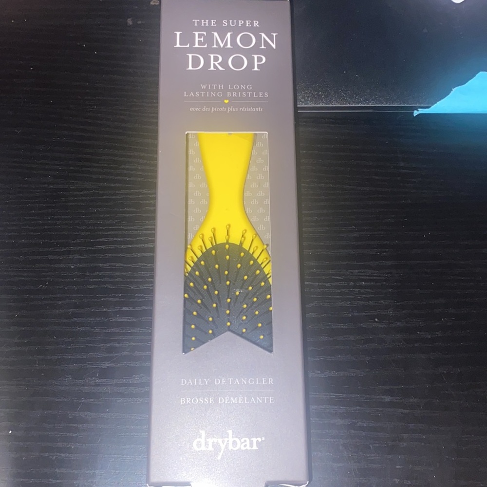Dry bar lemon drop brush 🍋